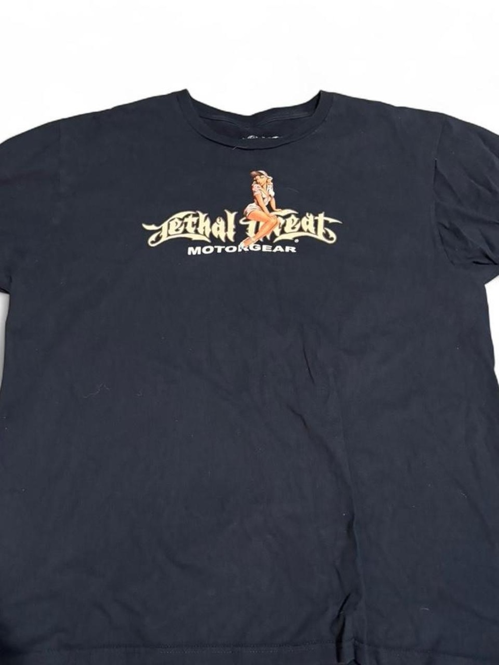 Vintage 2000s men's lethal threats pinup graphic tee